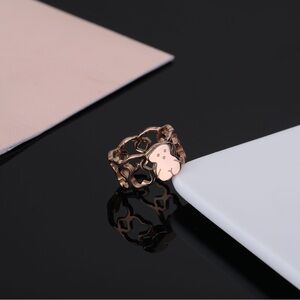 Elegant Rose Gold Bear Design Ring